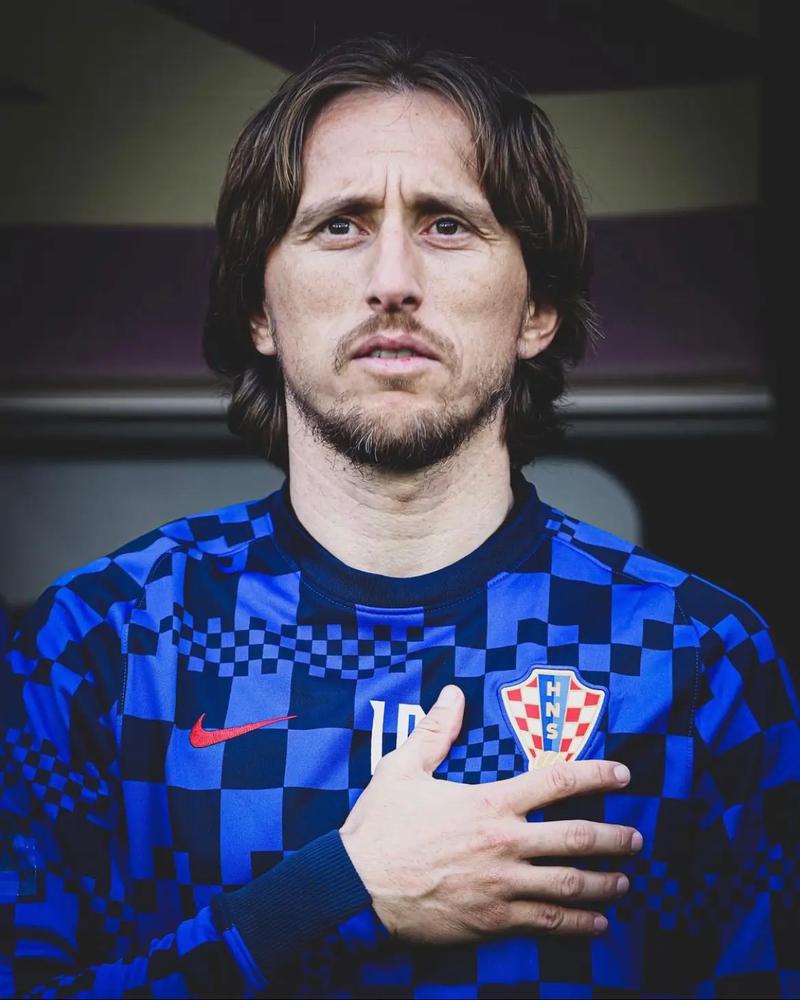 多家西媒：德容缺席本轮联赛的原因为家庭私人事务（多家西媒称：德容因家庭事务无缘本轮联赛）