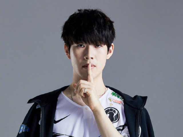 NAVI 和 Spirit 轻松获胜 - PGL Astana 2025 最近四场比赛回顾