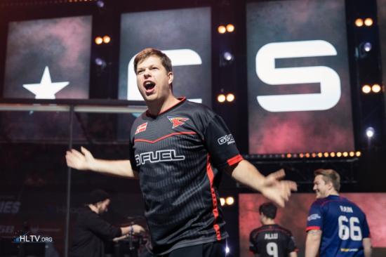 S赛输了就让他背锅？Khan回应：是我自己要求队友这么说的